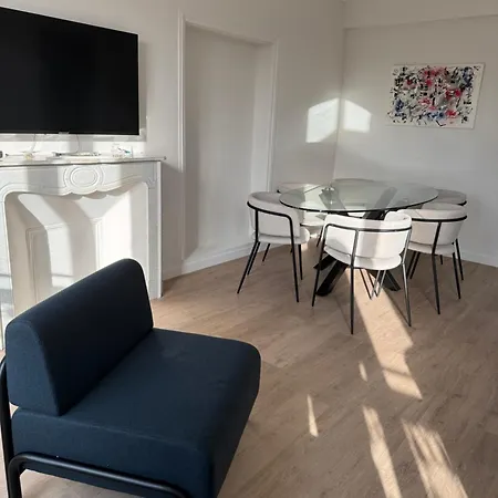#301- Heart Of Vieil - Place Nationale-high-end Newly Renovated & Furnished